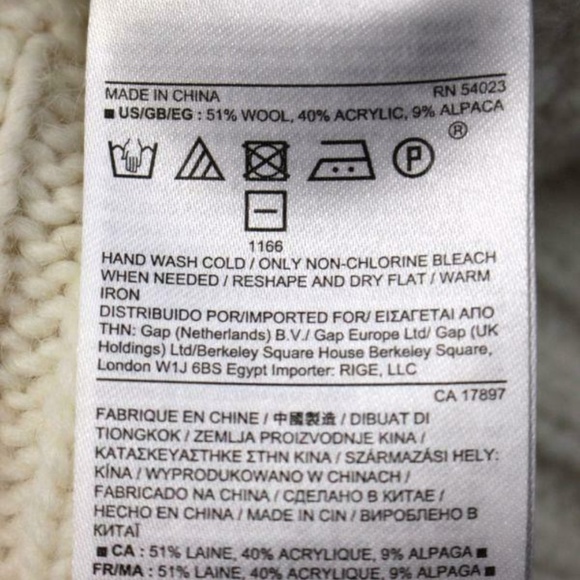 Banana Republic loop knit  Italian Yarn Sweater - Picture 3 of 4